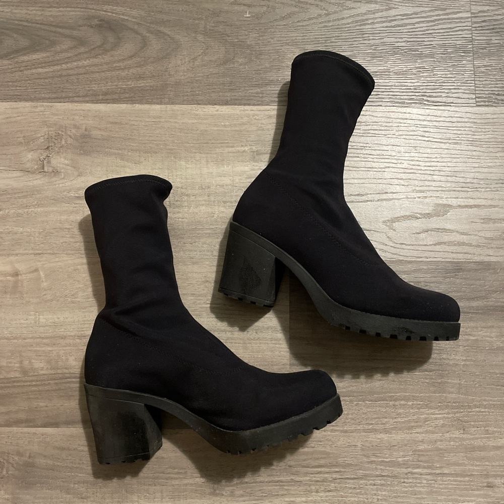 Vagabond Black Ankle Booties